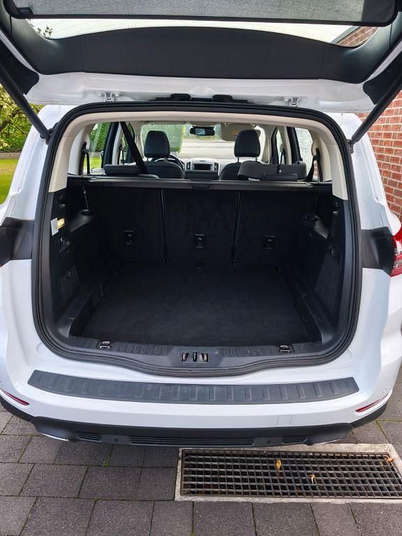 Gebraucht Ford S-MAX Titanium 190 PS (139 kW) 2018 Weiß Van / Kleinbus