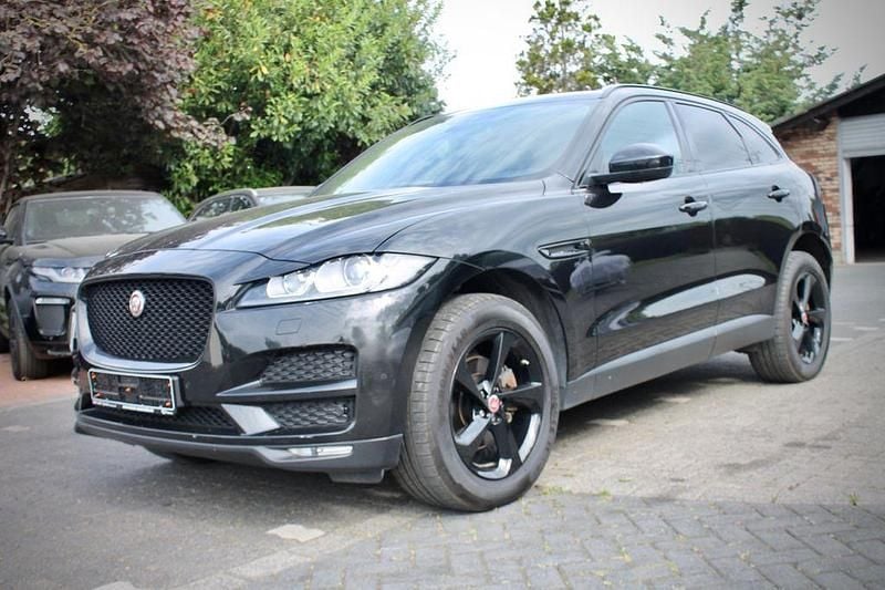 Schwarz Gebraucht 2019 Jaguar F-Pace SUV | 15.900 € (Superpreis) - Bild 1/4