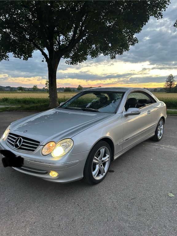 Silber Gebraucht 2002 Mercedes CLK320 Avantgarde Coupé | 6.000 € (Fairer Preis) - Bild 1/4