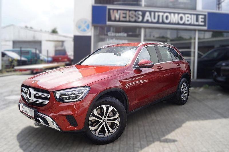 Rot Gebraucht 2020 Mercedes GLC300 SUV | 29.990 € (Superpreis) - Bild 1/4