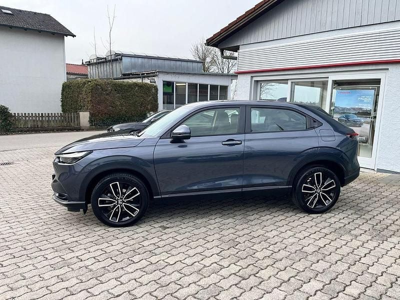 Gebraucht Honda HR-V Elegance 131 PS (96 kW) 2023 Meteoroid grey (metallic) SUV