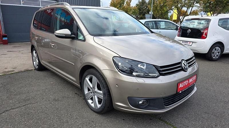 Gebraucht VW Touran Cup 140 PS (102 kW) 2014 Beige Van / Kleinbus