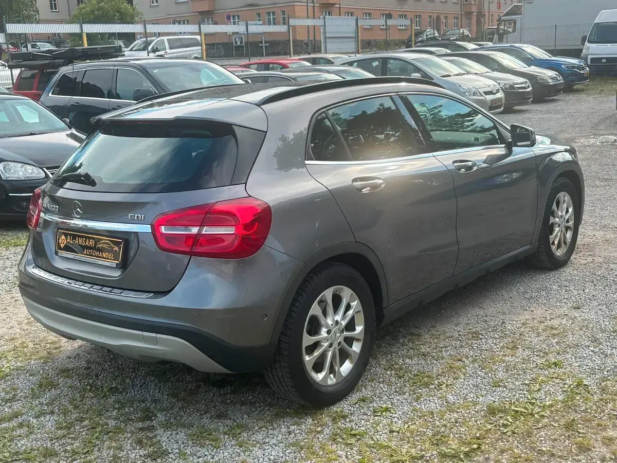 Gebraucht Mercedes GLA200 136 PS (100 kW) 2014 Grau SUV