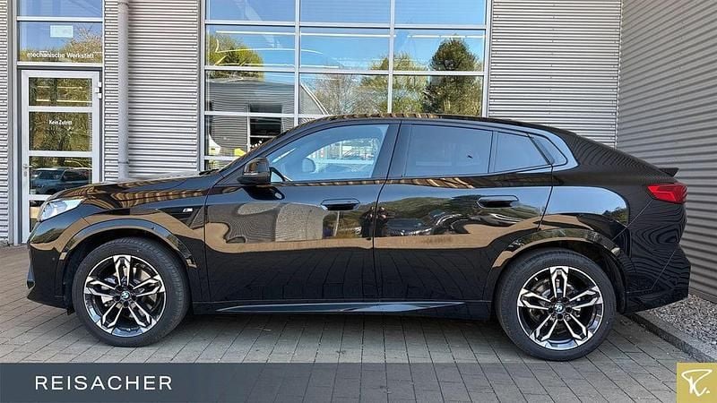Gebraucht BMW X2 Efficient Dynamics 156 PS (114 kW) 2025 Saphirschwarz metallic SUV