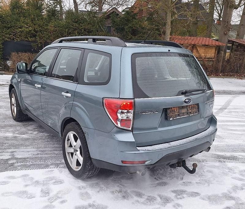 Gebraucht Subaru Forester Comfort 147 PS (108 kW) 2011 Grün SUV