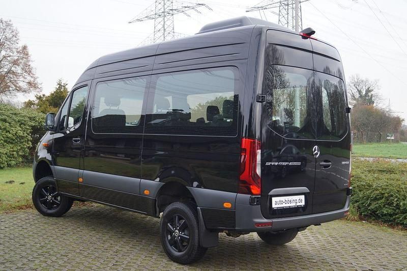 Neu Mercedes Sprinter 190 PS (139 kW) 2025 Schwarz Van