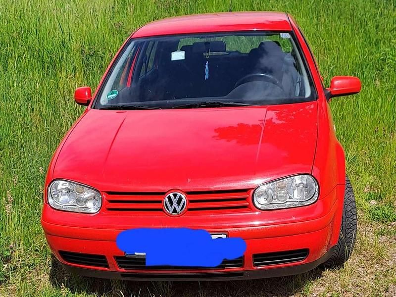 Rot Gebraucht 1999 VW Golf IV Trendline Limousine | 800 € (Guter Preis) - Bild 1/4