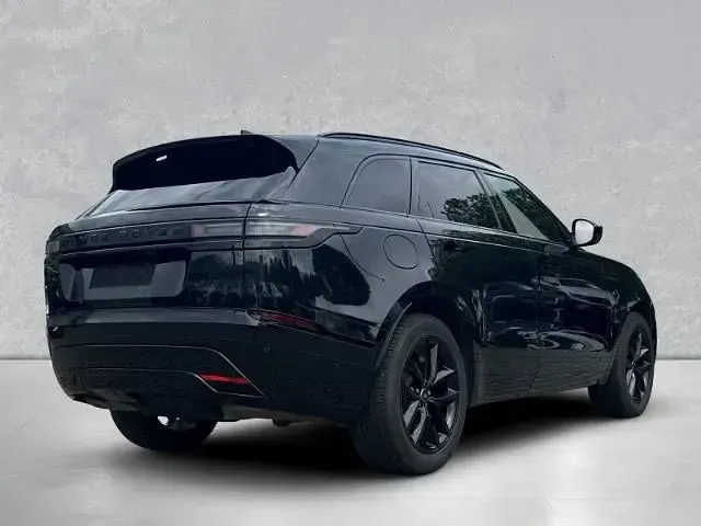 Gebraucht Land Rover Range Rover Velar SE Dynamic 253 PS (186 kW) 2024 Santorini black SUV
