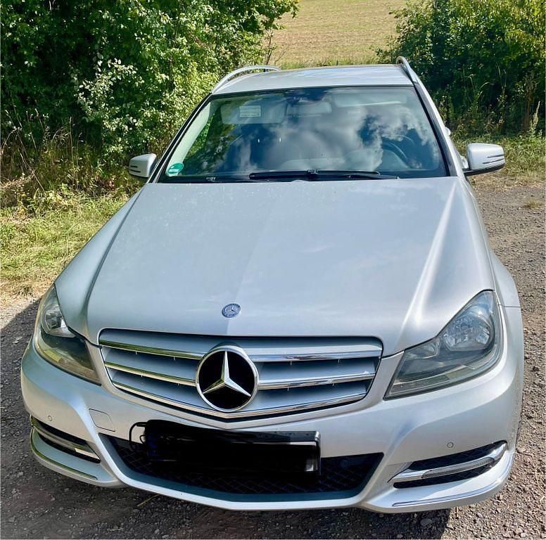 Silber Gebraucht 2012 Mercedes C220 Avantgarde Limousine | 7.290 € (Fairer Preis) - Bild 1/4