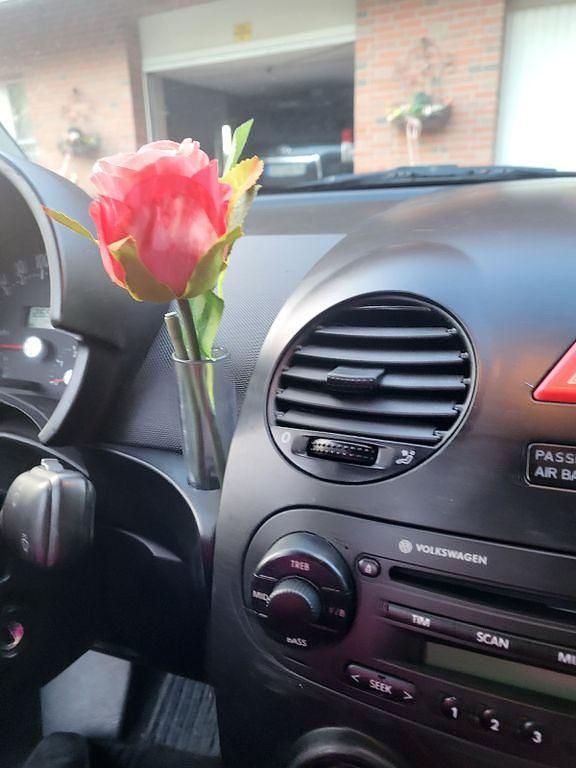 Gebraucht VW New Beetle 101 PS (74 kW) 2004 Schwarz Kleinwagen