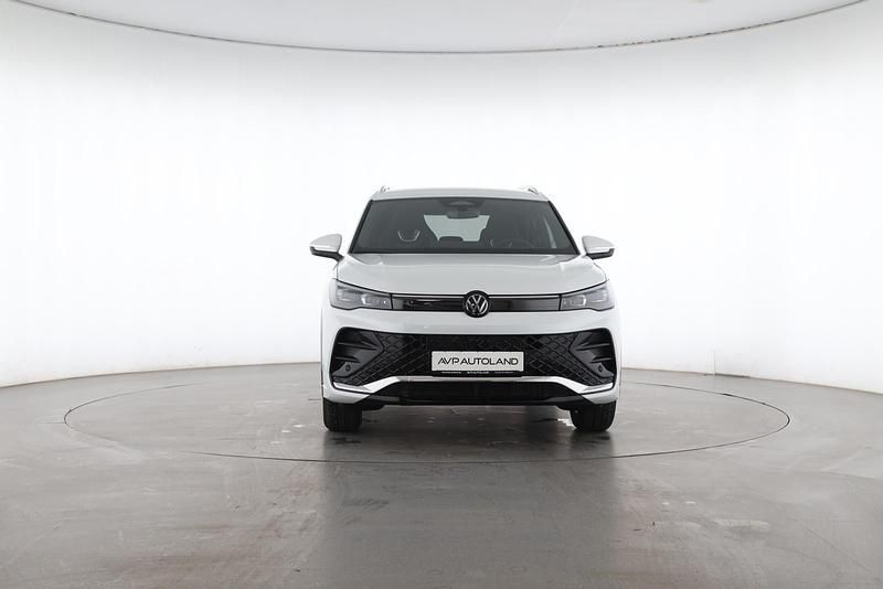 Neu VW Tiguan R-line 150 PS (110 kW) 2026 Oryxweiss perlmutteffekt SUV