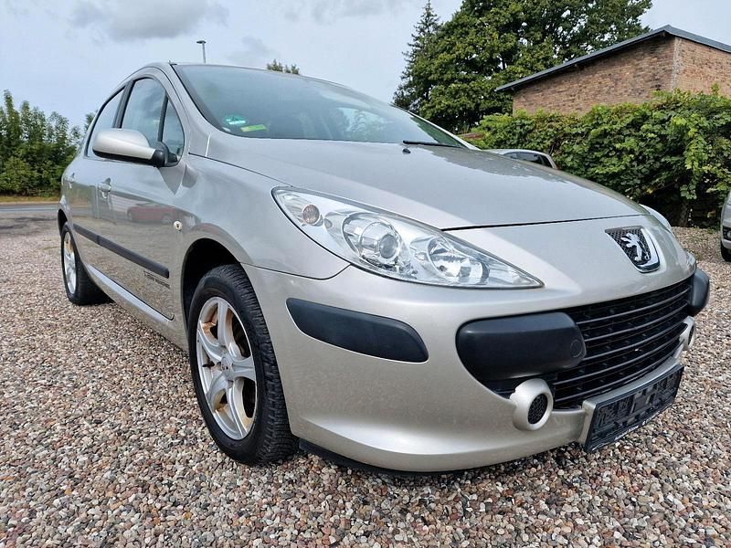 Grau Gebraucht 2006 Peugeot 307 Limousine | 3.750 € (Teuer) - Bild 1/4