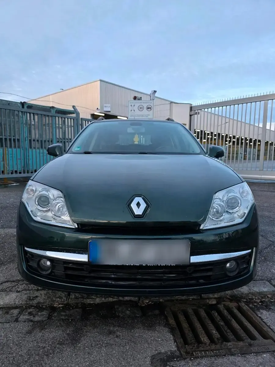 Gebraucht Renault Laguna III 100 PS (73 kW) 2008 Grün Kombi
