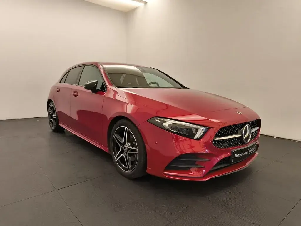 Gebraucht Mercedes A180 AMG 136 PS (100 kW) 2022 Manufaktur lack manufaktur patagonienrot metallic Limousine
