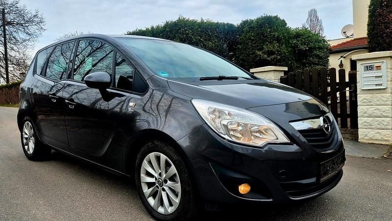 Gebraucht Opel Meriva 131 PS (96 kW) 2012 Grau Van / Kleinbus