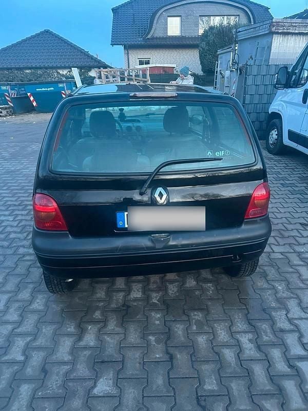 Second-hand Renault Twingo 58 CP (42 kW) 2006 Negru Hatchback