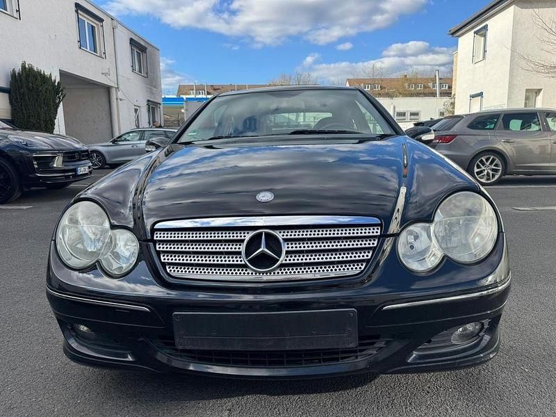Gebraucht Mercedes C200 163 PS (119 kW) 2007 Schwarz Coupé