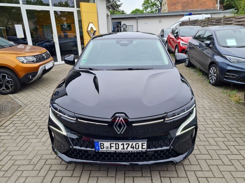 Gebraucht Renault Megane E-Tech Equilibre 160 kW (218 PS) 2022 Schwarz Kleinwagen