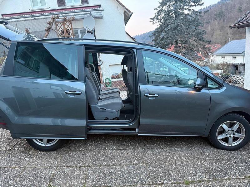 Gebraucht Seat Alhambra 103 PS (75 kW) 2011 Grau Van / Kleinbus