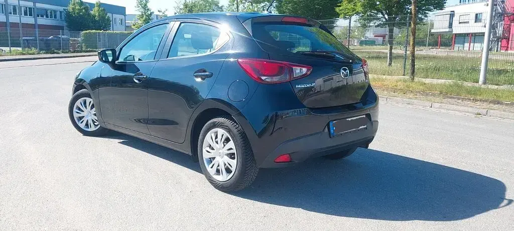 Gebraucht Mazda 2 Center-Line 75 PS (55 kW) 2015 Schwarz Limousine