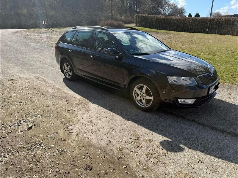 Gebraucht Skoda Octavia Style 150 PS (110 kW) 2016 Schwarz Kleinwagen