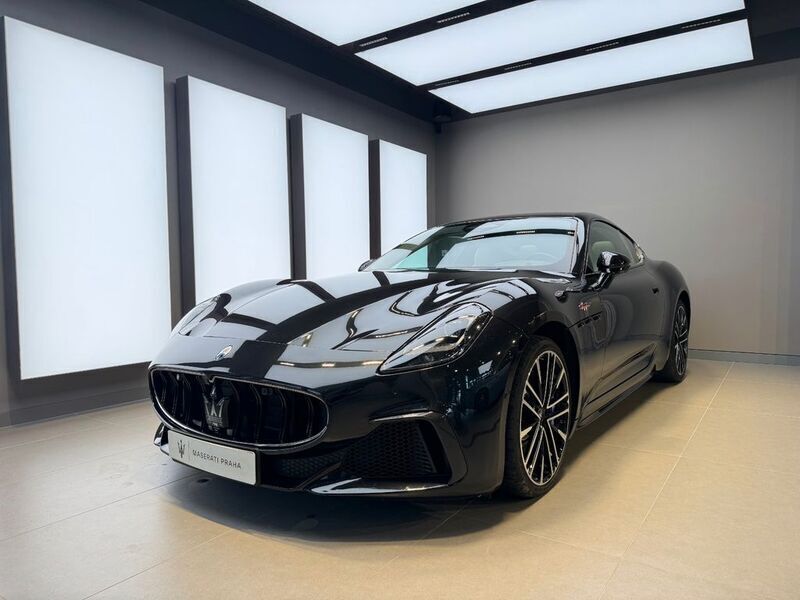 Schwarz Gebraucht 2023 Maserati Granturismo Coupé | 193.599 € - Bild 1/4