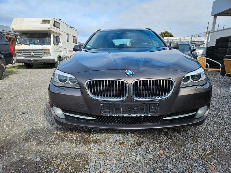 Gebraucht BMW 520 184 PS (135 kW) 2013 Braun Kombi