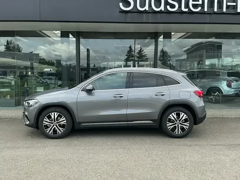 Gebraucht Mercedes GLA200 Progressive 150 PS (110 kW) 2026 Grau SUV