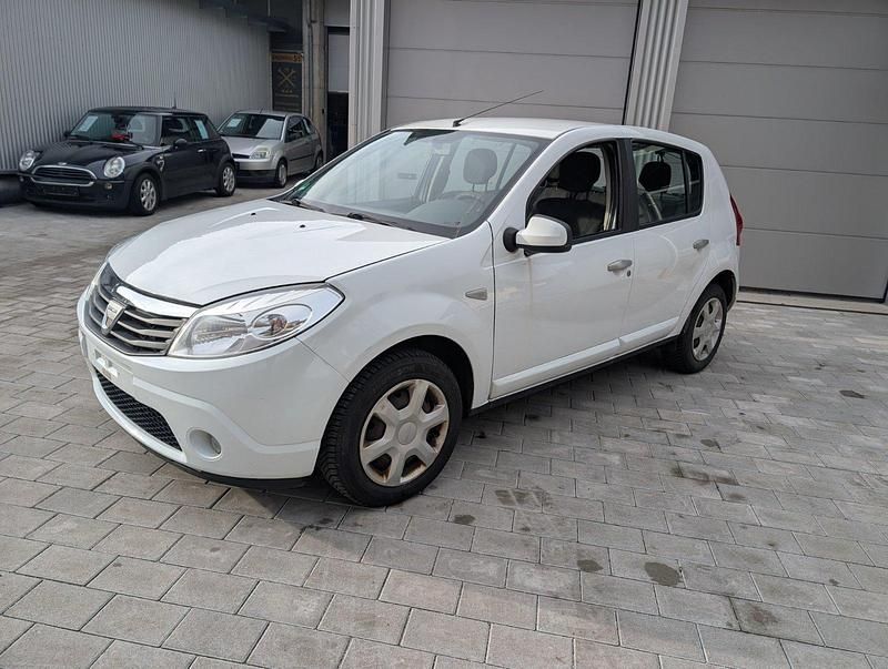 Gebraucht Dacia Sandero 87 PS (63 kW) 2009 Weiß Kleinwagen