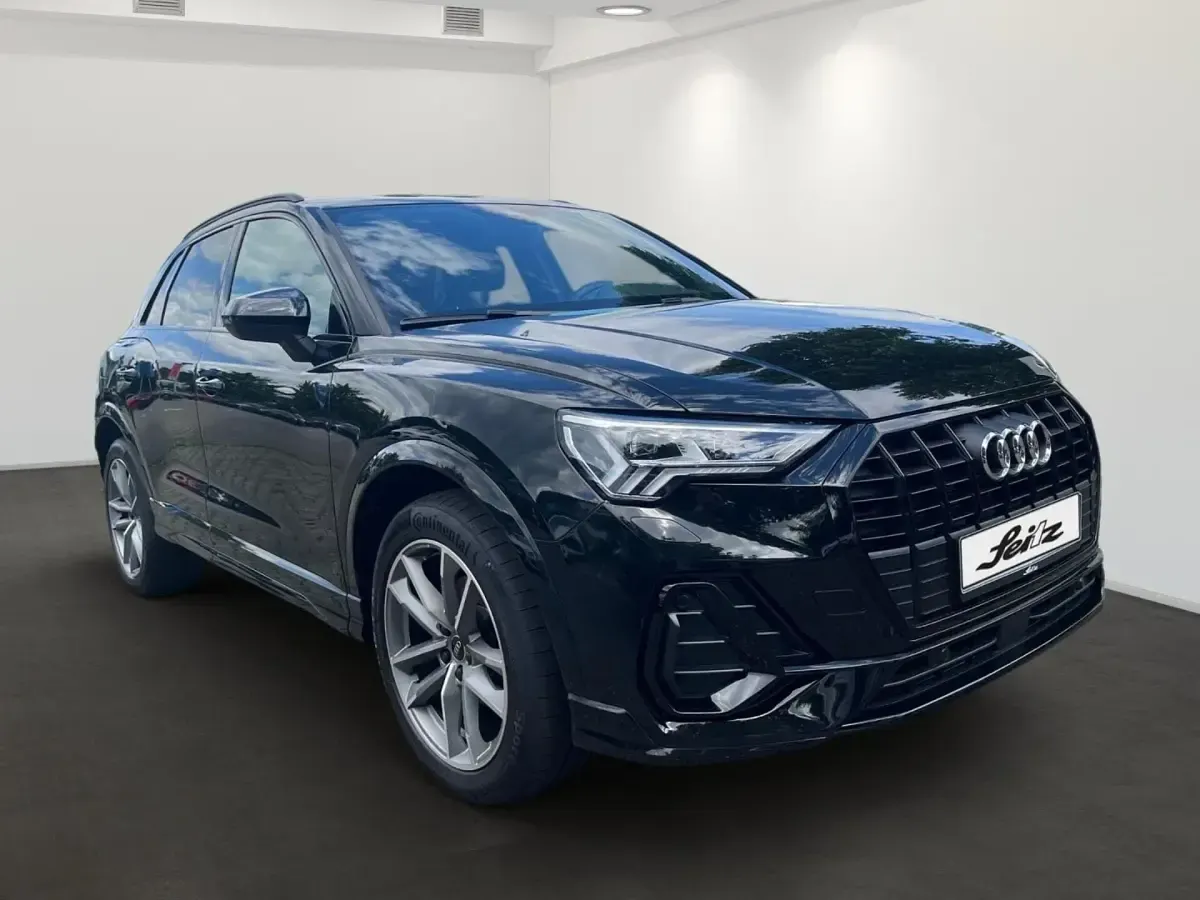 Gebraucht Audi Q3 S-Line 150 PS (110 kW) 2024 Schwarz SUV