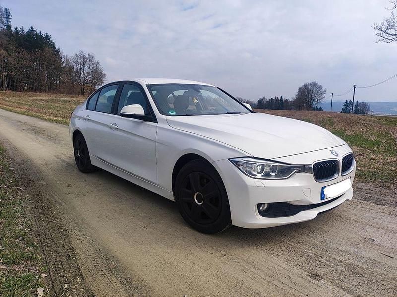 Gebraucht BMW 316 136 PS (100 kW) 2013 Weiß Limousine