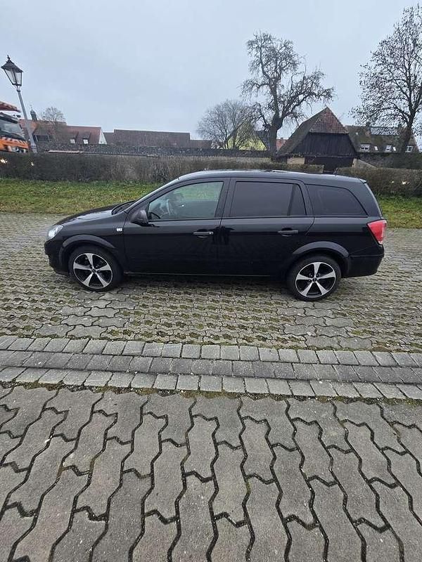 Gebraucht Opel Astra Selection 116 PS (85 kW) 2009 Schwarz Kombi