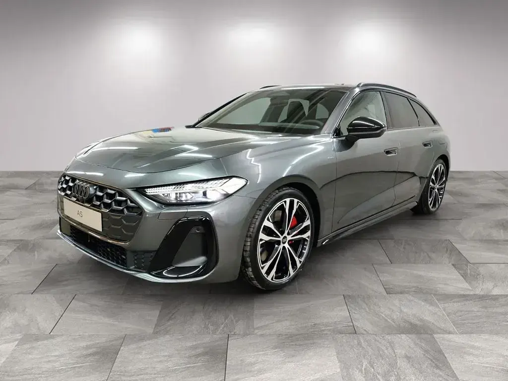 Gebraucht Audi A5 Sport 367 PS (269 kW) 2025 Daytonagrau perleffekt Kombi