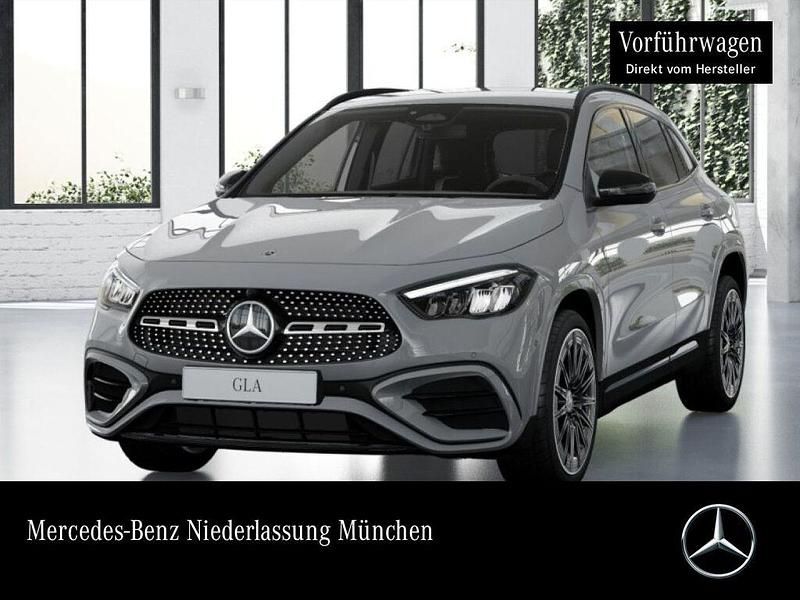 Grau Gebraucht 2025 Mercedes GLA200 AMG SUV | 43.500 € (Fairer Preis) - Bild 1/1