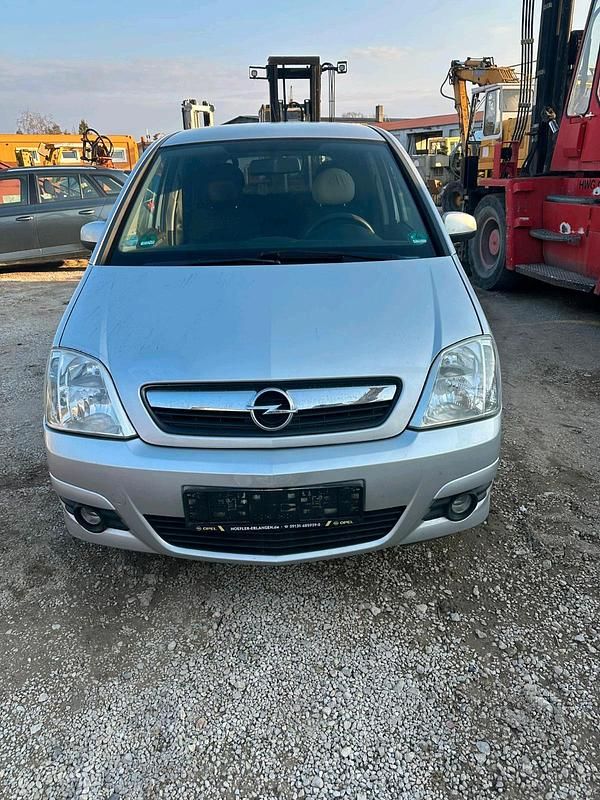 Gebraucht Opel Meriva 105 PS (77 kW) 2008 Silber Van / Kleinbus