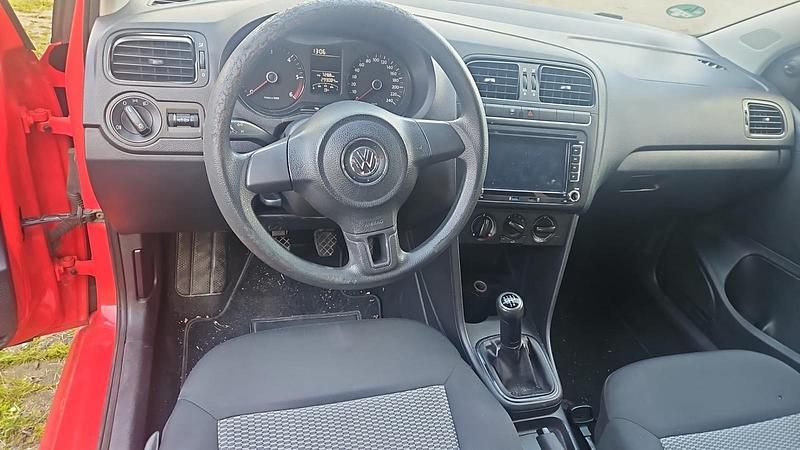 Gebraucht VW Polo 75 PS (55 kW) 2011 Rot Kleinwagen
