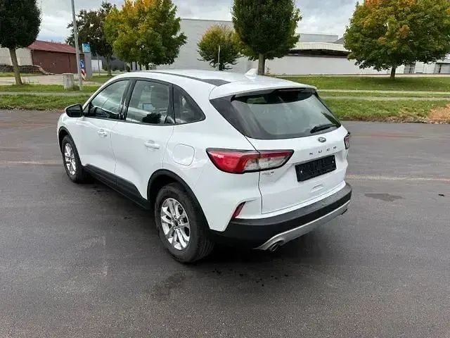 Brugt Ford Kuga Cool & Connect 305 HK (224 kW) 2022 Hvid SUV
