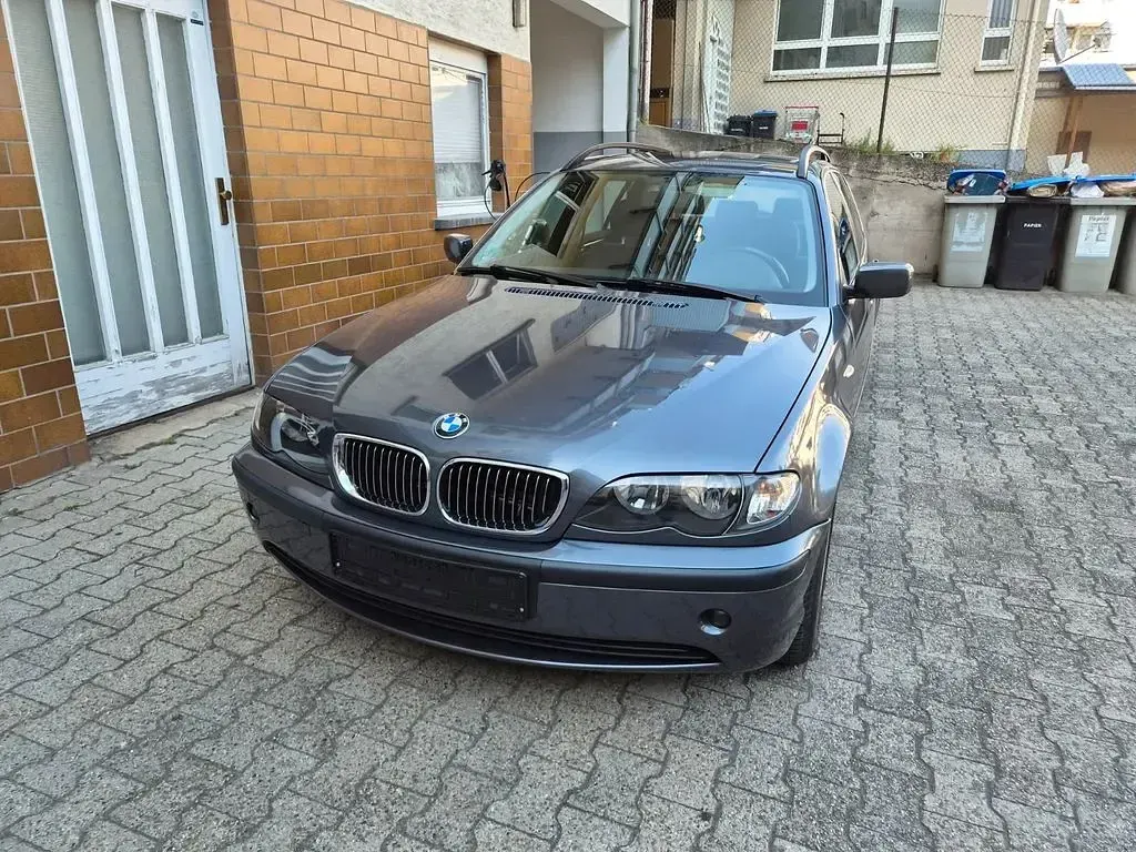 Gebraucht BMW 320 170 PS (125 kW) 2002 Grau Kombi