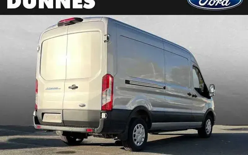 Gebraucht Ford E-Transit Trend 135 kW (184 PS) 2022 Silber Van