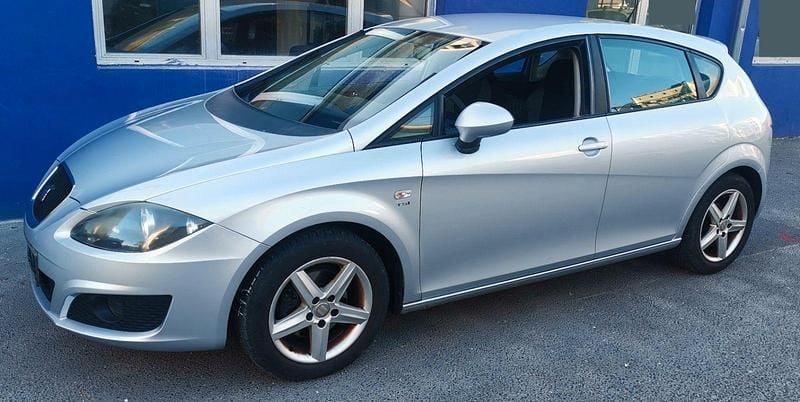 Second-hand Seat Leon 125 CP (91 kW) 2011 Argintiu Hatchback