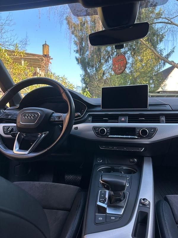 Usata Audi A4 Design 252 CV (185 kW) 2018 Grigio Station wagon