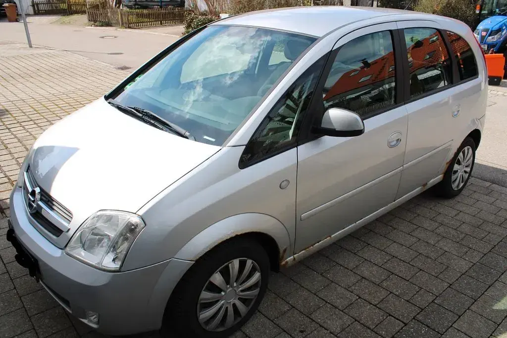 Gebraucht Opel Meriva 101 PS (74 kW) 2003 Silber Van / Kleinbus