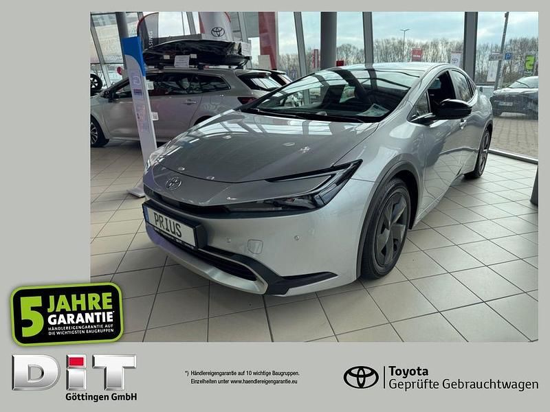 Gebraucht Toyota Prius 223 PS (164 kW) 2024 Shimmering silber metallic Kleinwagen