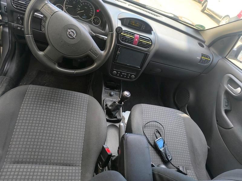 Gebraucht Opel Corsa 82 PS (60 kW) 2005 Kleinwagen