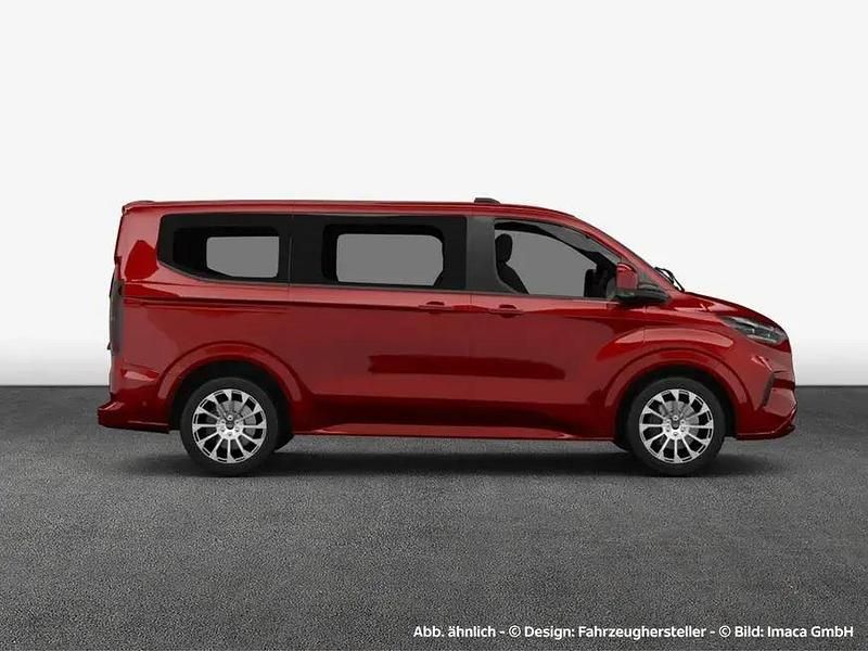 Gebraucht Ford Tourneo Titanium 150 PS (110 kW) 2024 Rot Kombi