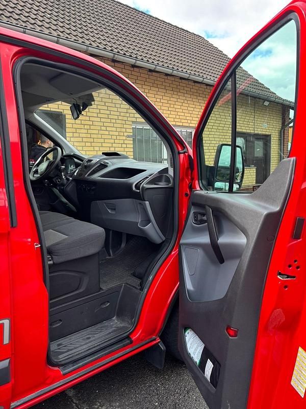 Gebraucht Ford Transit Custom 101 PS (74 kW) 2015 Rot Van / Kleinbus