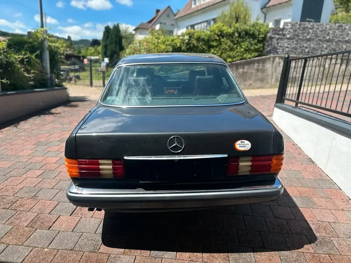 Gebraucht Mercedes 300 SE 180 PS (132 kW) 1990 Schwarz Limousine