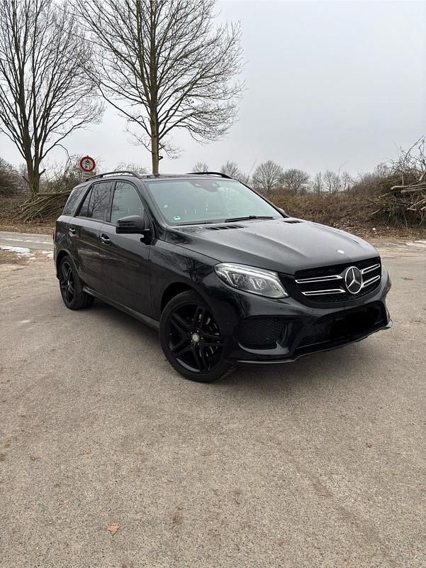 Gebraucht Mercedes GLE350 AMG line 258 PS (189 kW) 2016 Schwarz SUV
