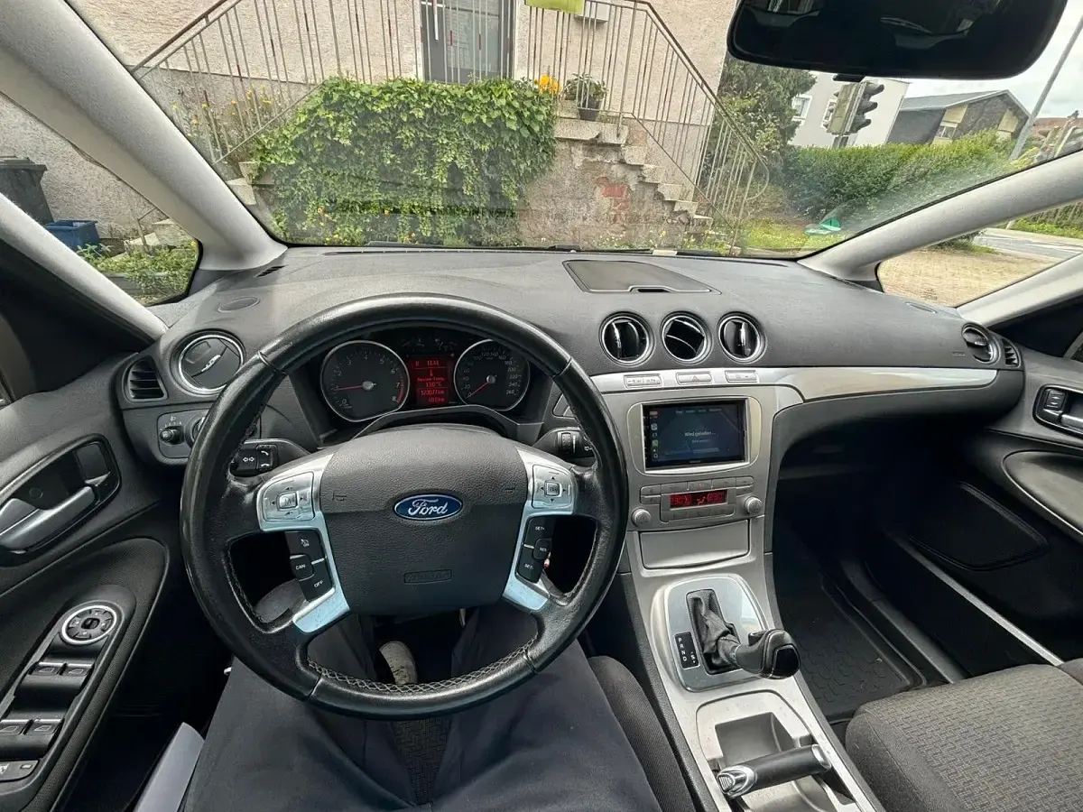 Gebraucht Ford S-MAX Titanium 160 PS (117 kW) 2008 Schwarz Van / Kleinbus