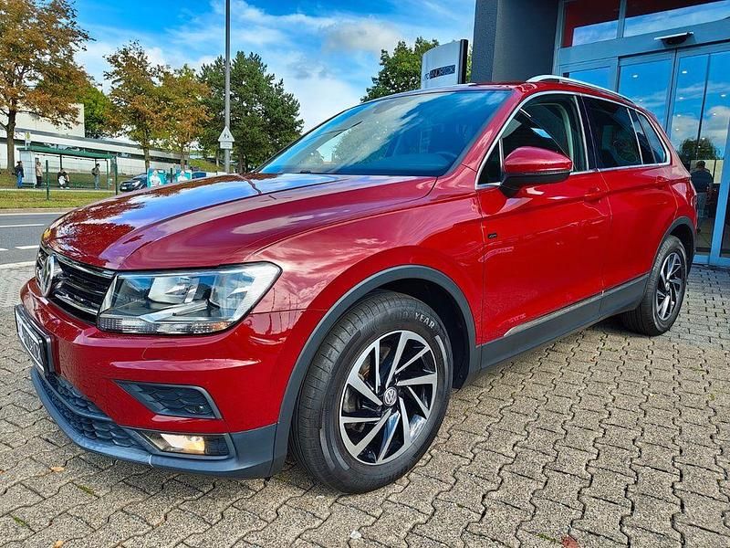 Rot Gebraucht 2019 VW Tiguan Join SUV | 21.990 € (Fairer Preis) - Bild 1/4